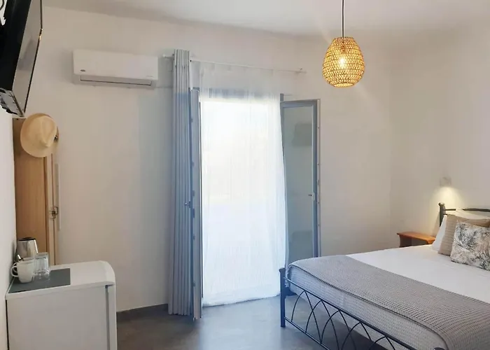 Anemos Town * Naxos City